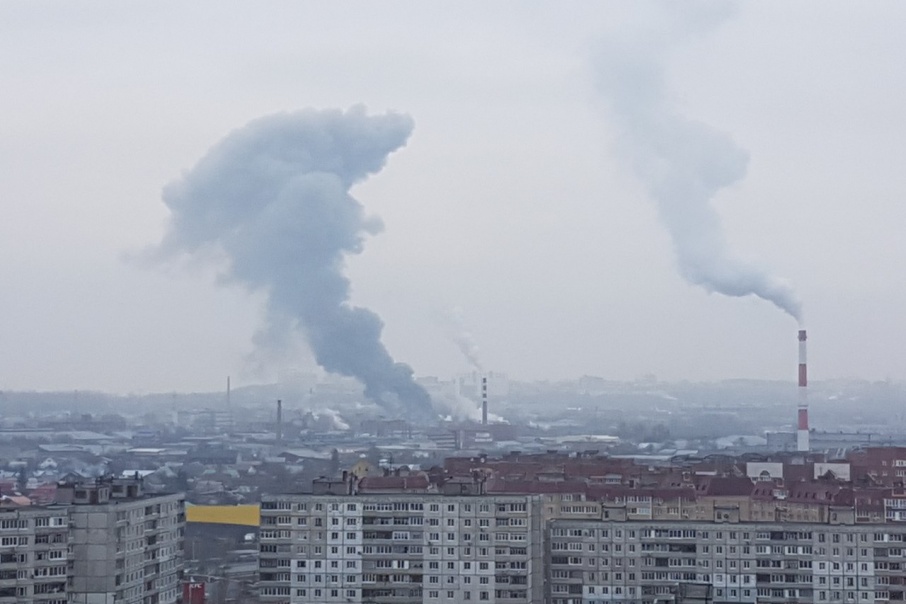 В Уфе загорелся бумажный склад
