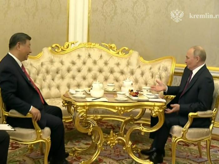 Путин и Си Цзиньпин проведут закрытую встречу «за чашкой чая» в Пекине | Путин встретится с Си Цзиньпином в Пекине