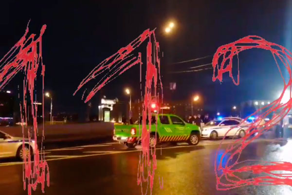 В Москве водитель Nissan сбил двух полицейских