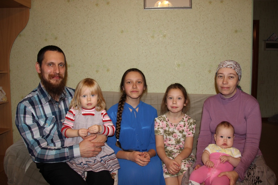 Спасатель МЧС и отец четырех девочек стал служителем Церкви