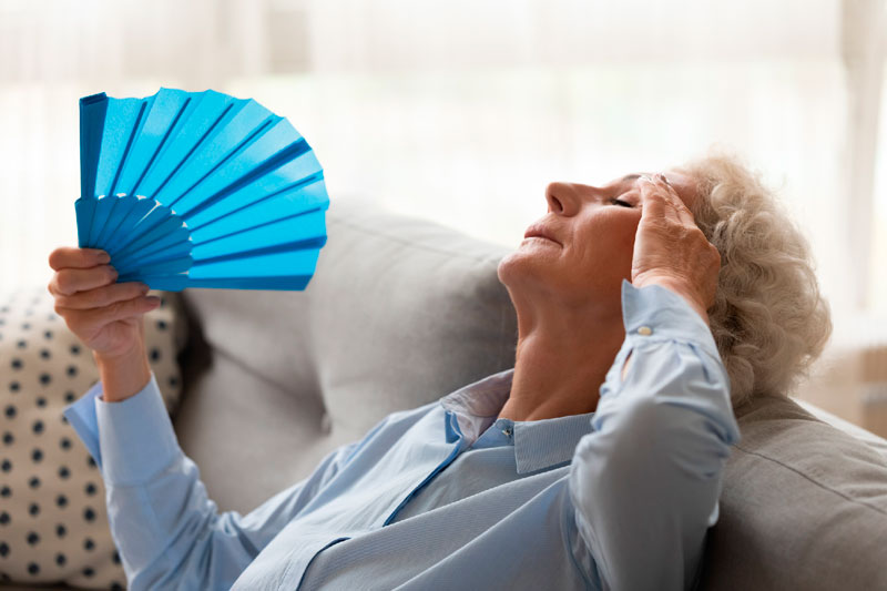 Терапевт предсказал проблемы со здоровьем некоторым россиянам из-за жары летом | Врач Кондрахин рассказал, людям с какими болезнями будет тяжелее всего этим летом