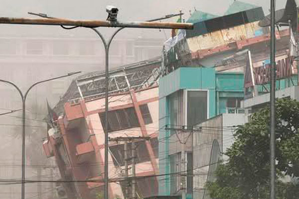 Число погибших в результате землетрясения в Мьянме выросло до 144 человек | Землетрясение в Мьянме: число погибших возросло до 144, тысячи пострадавших