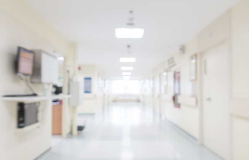 Оксана Домнина опровергла информацию о переводе Романа Костомарова в немецкую клинику