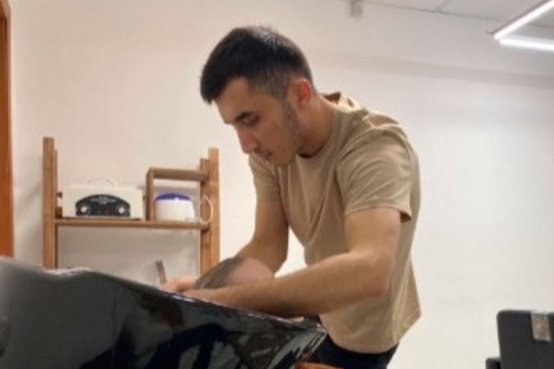 Россиянина возмутила реклама, в которой бородатых мужчин сравнили с террористами | СМИ: челябинец пожаловался на рекламу барбершопа с Усамой бен Ладеном