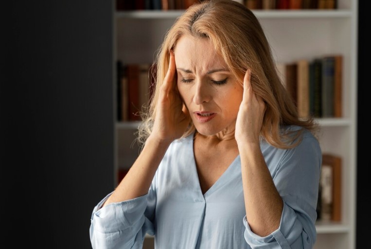 Барометрический удар в России: советы врачей по преодолению мигрени и головокружения | Врач скорой помощи Вевер: при рекордном атмосферном давлении надо повышать тонус