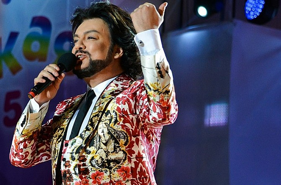 Предлагал шкуру: Киркоров заявил, что его первую ночь с Пугачёвой сорвал звонок от Никиты Михалкова